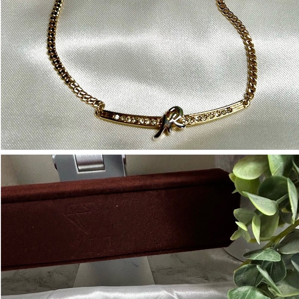 Pristine Nina Ricci Necklace
